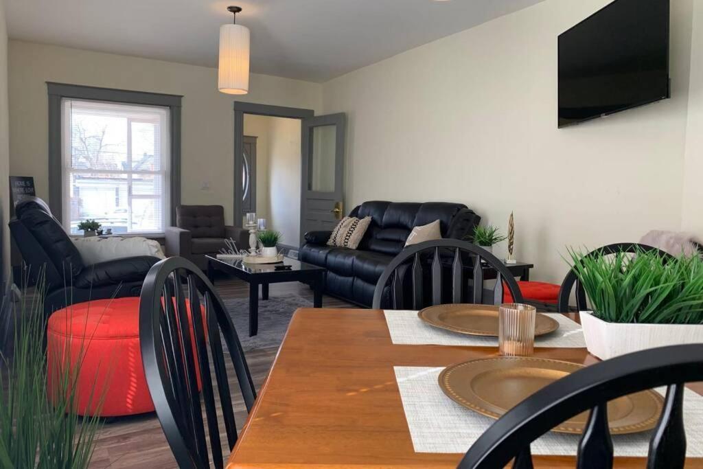 ナイアガラフォールズ 5Br Niagara Getaway Prime Location-Sleeps 10ヴィラ エクステリア 写真