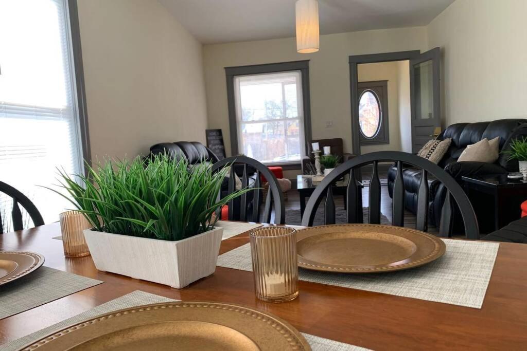 ナイアガラフォールズ 5Br Niagara Getaway Prime Location-Sleeps 10ヴィラ エクステリア 写真